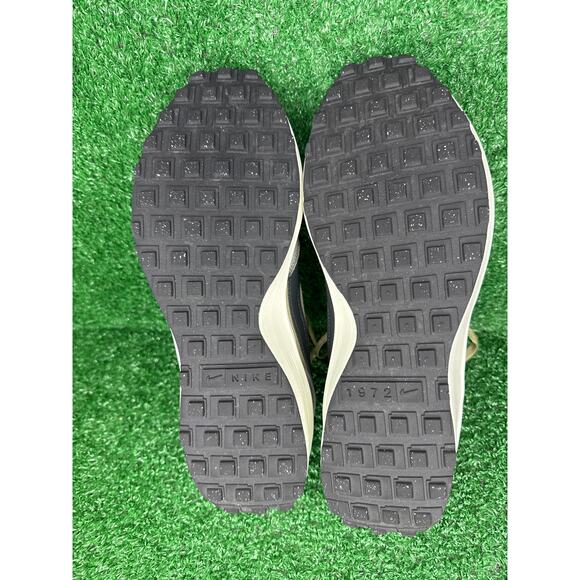 Nike Waffle Debut SE Men’s Sz 10.5 Shoes Green Olive FJ4196-200 Sneaker Running